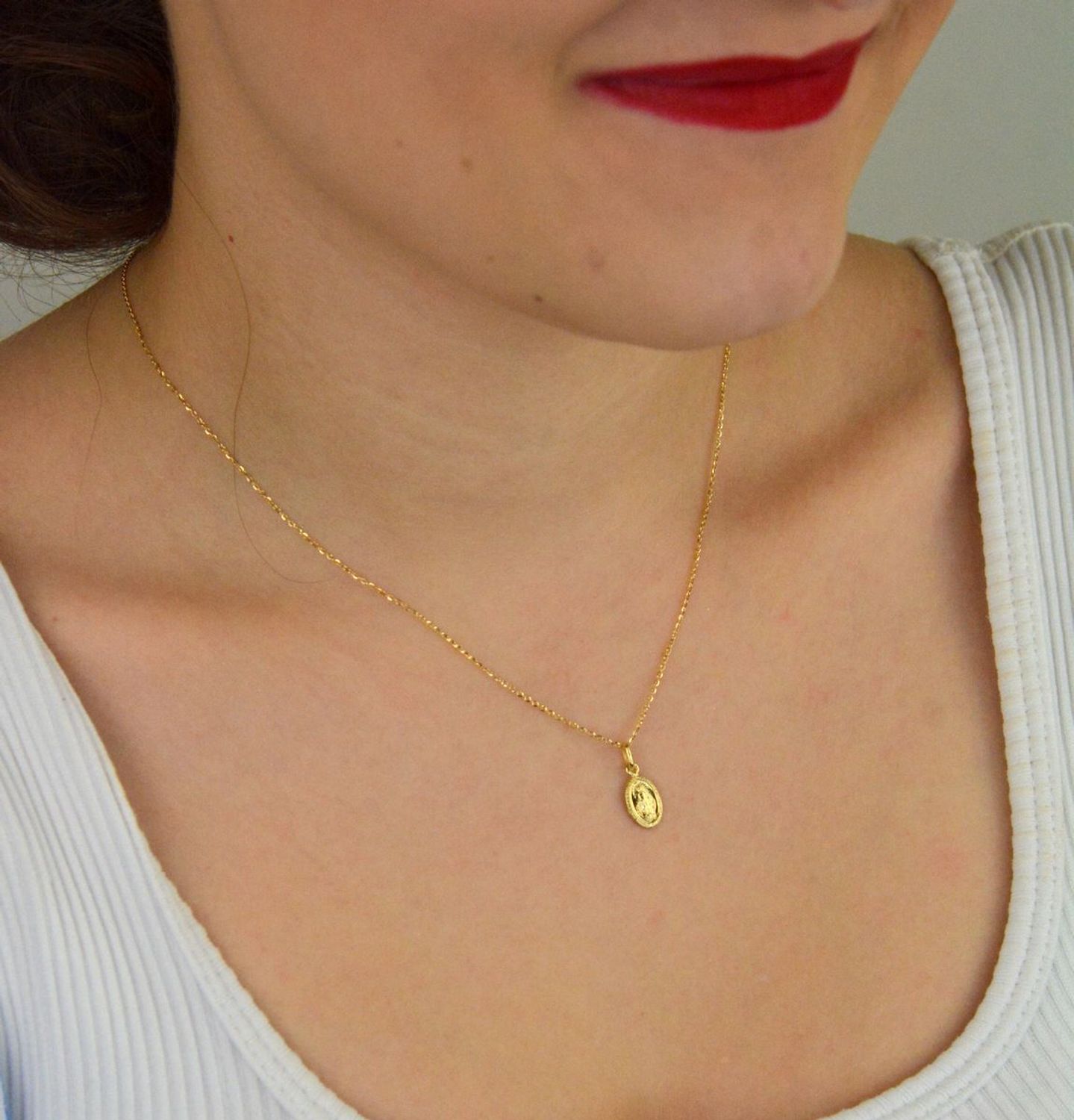 Zawieszka złota ZA 1533S 585 – Medalik Matka Boska Niepokalana.jpg